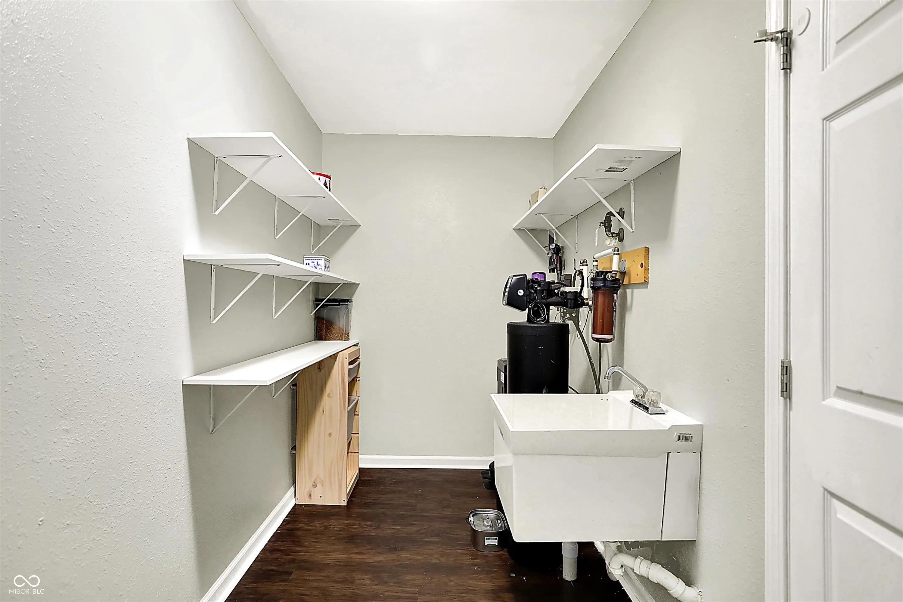 Noblesville, Indiana 46062, United States, 3 Bedrooms Bedrooms, ,3 BathroomsBathrooms,Residential,Pending,189806