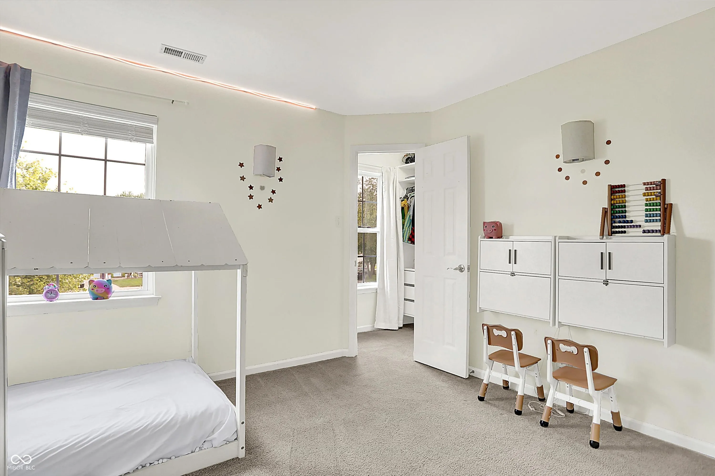 Noblesville, Indiana 46062, United States, 3 Bedrooms Bedrooms, ,3 BathroomsBathrooms,Residential,Pending,189806