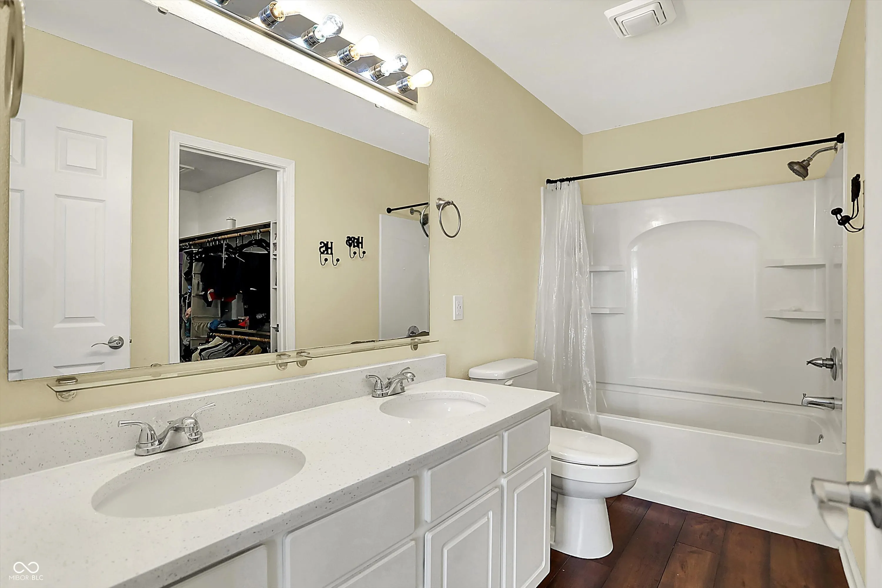 Noblesville, Indiana 46062, United States, 3 Bedrooms Bedrooms, ,3 BathroomsBathrooms,Residential,Pending,189806