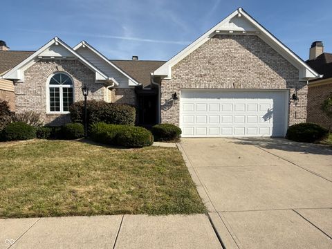 Photo of 1634 Foxmere Way, Greenwood, IN 46142 (MLS # 22086508)