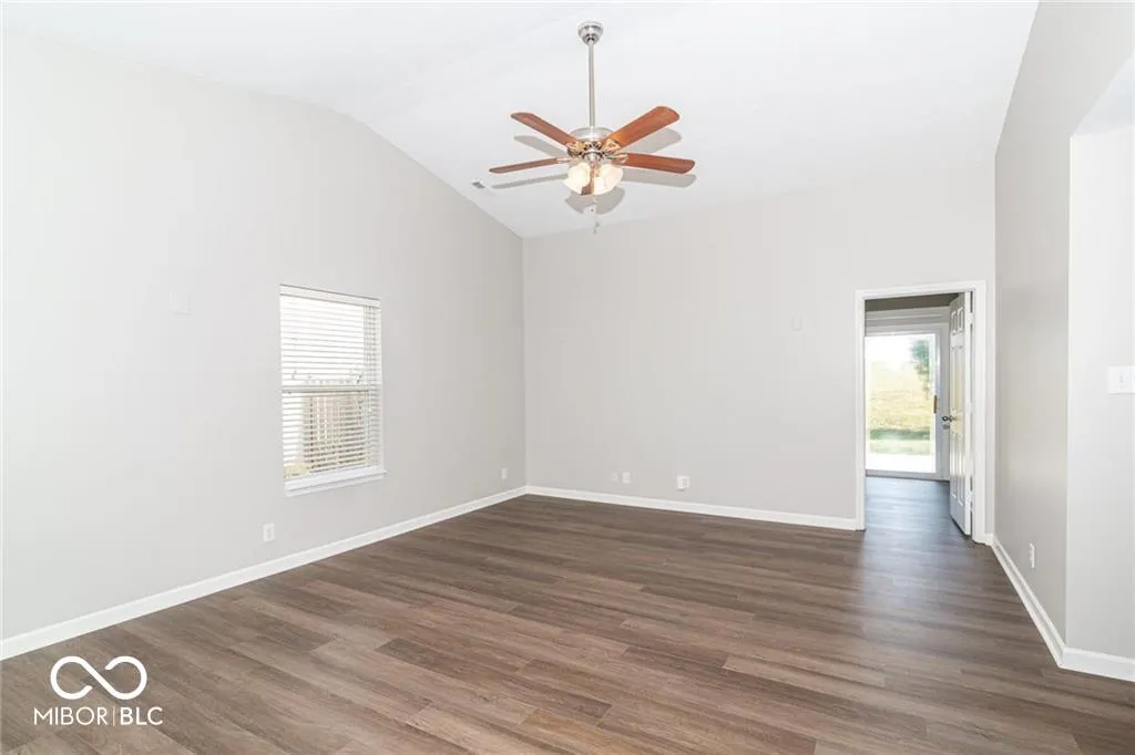 Fishers, Indiana 46037, United States, 3 Bedrooms Bedrooms, ,2 BathroomsBathrooms,Residential,Pending,183920