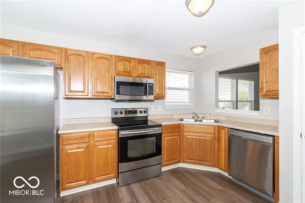 Fishers, Indiana 46037, United States, 3 Bedrooms Bedrooms, ,2 BathroomsBathrooms,Residential,Pending,183920