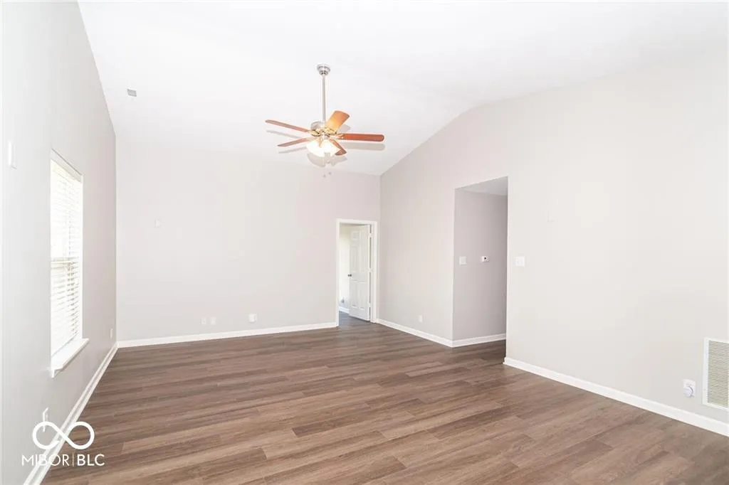 Fishers, Indiana 46037, United States, 3 Bedrooms Bedrooms, ,2 BathroomsBathrooms,Residential,Pending,183920