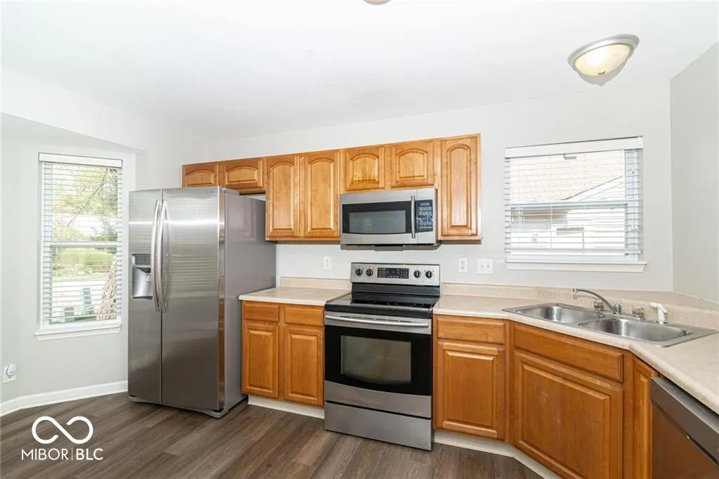 Fishers, Indiana 46037, United States, 3 Bedrooms Bedrooms, ,2 BathroomsBathrooms,Residential,Pending,183920