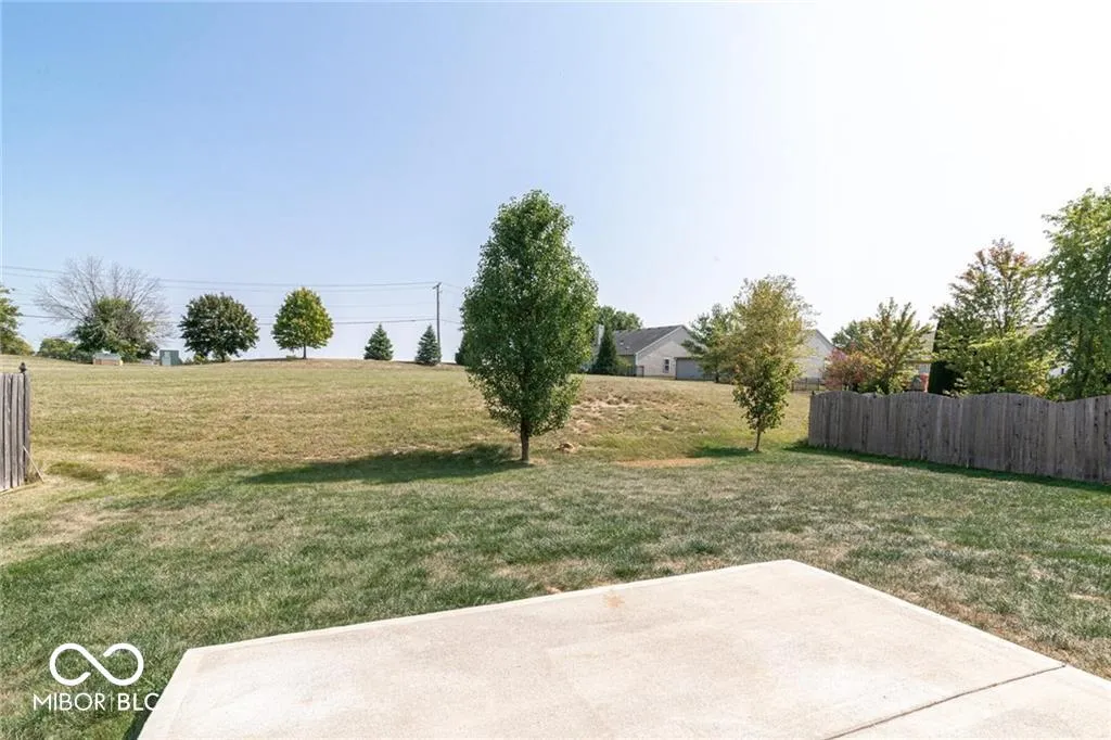 Fishers, Indiana 46037, United States, 3 Bedrooms Bedrooms, ,2 BathroomsBathrooms,Residential,Pending,183920