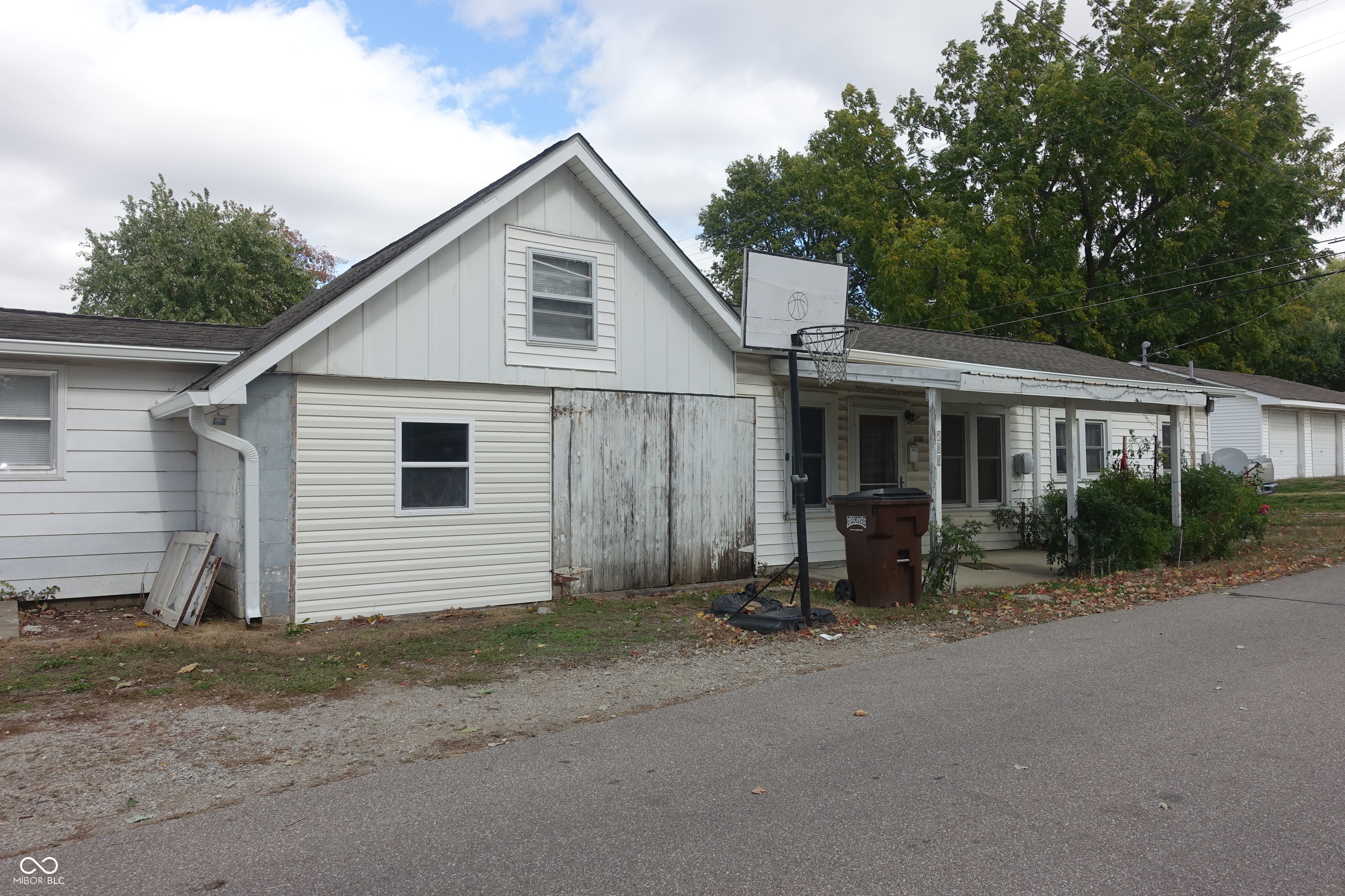 407 S Pleasant Street