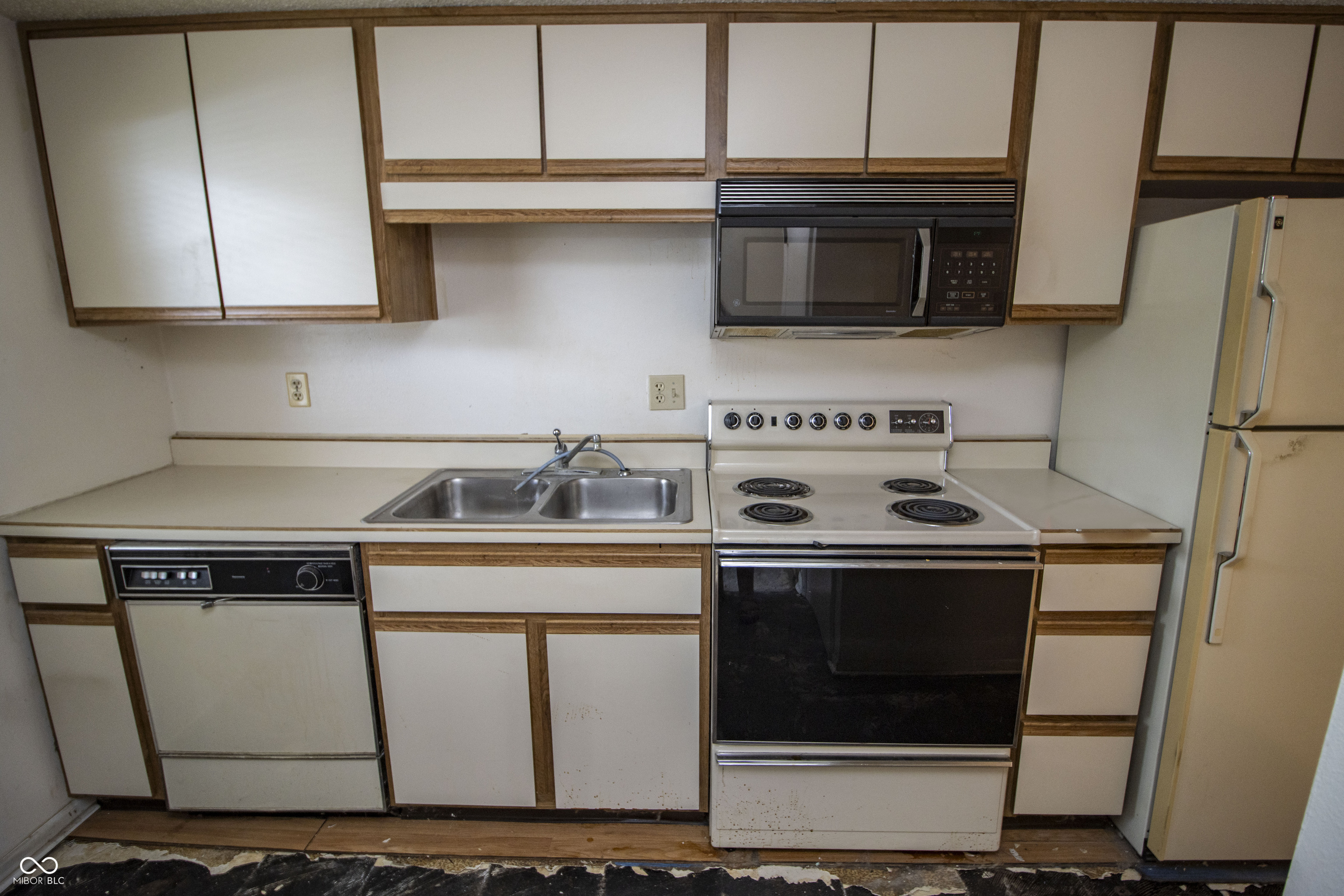 2905 Country Estates Drive