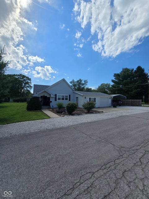 Photo of 1028 N 11th Street, Elwood, IN 46036 (MLS # 22108627)