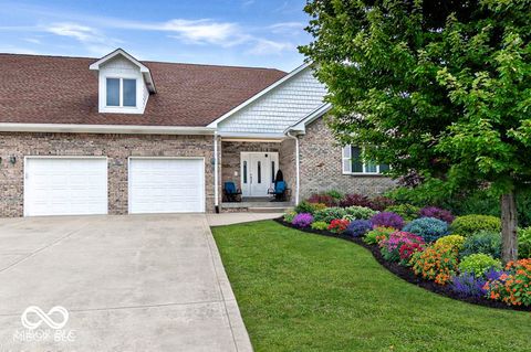 Photo of 1761 Walnut Trace, Greenfield, IN 46140 (MLS # 22058700)