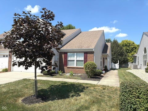 Photo of 2734 Cadogan Drive, Greenwood, IN 46143 (MLS # 22114160)