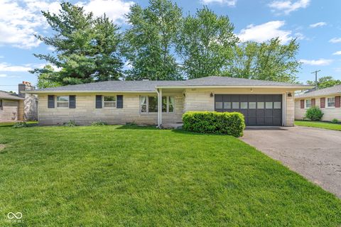 Photo of 1027 E Logan Street, Brownsburg, IN 46112 (MLS # 22100814)