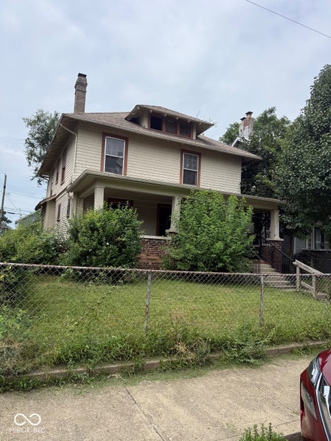 Photo of 2942 Broadway ST, Indianapolis, IN 46205 (MLS # 22122899)