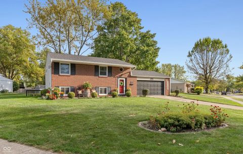 Photo of 601 S Jefferson Street, Brownsburg, IN 46112 (MLS # 22075218)