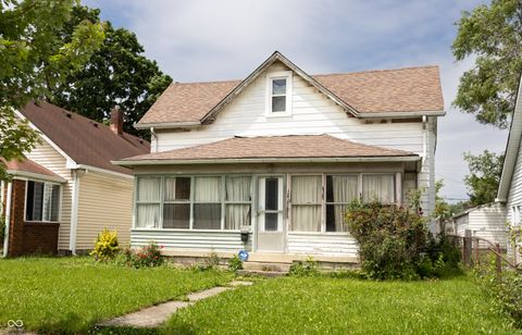 Photo of 1048 S Pershing Avenue, Indianapolis, IN 46221 (MLS # 22103196)