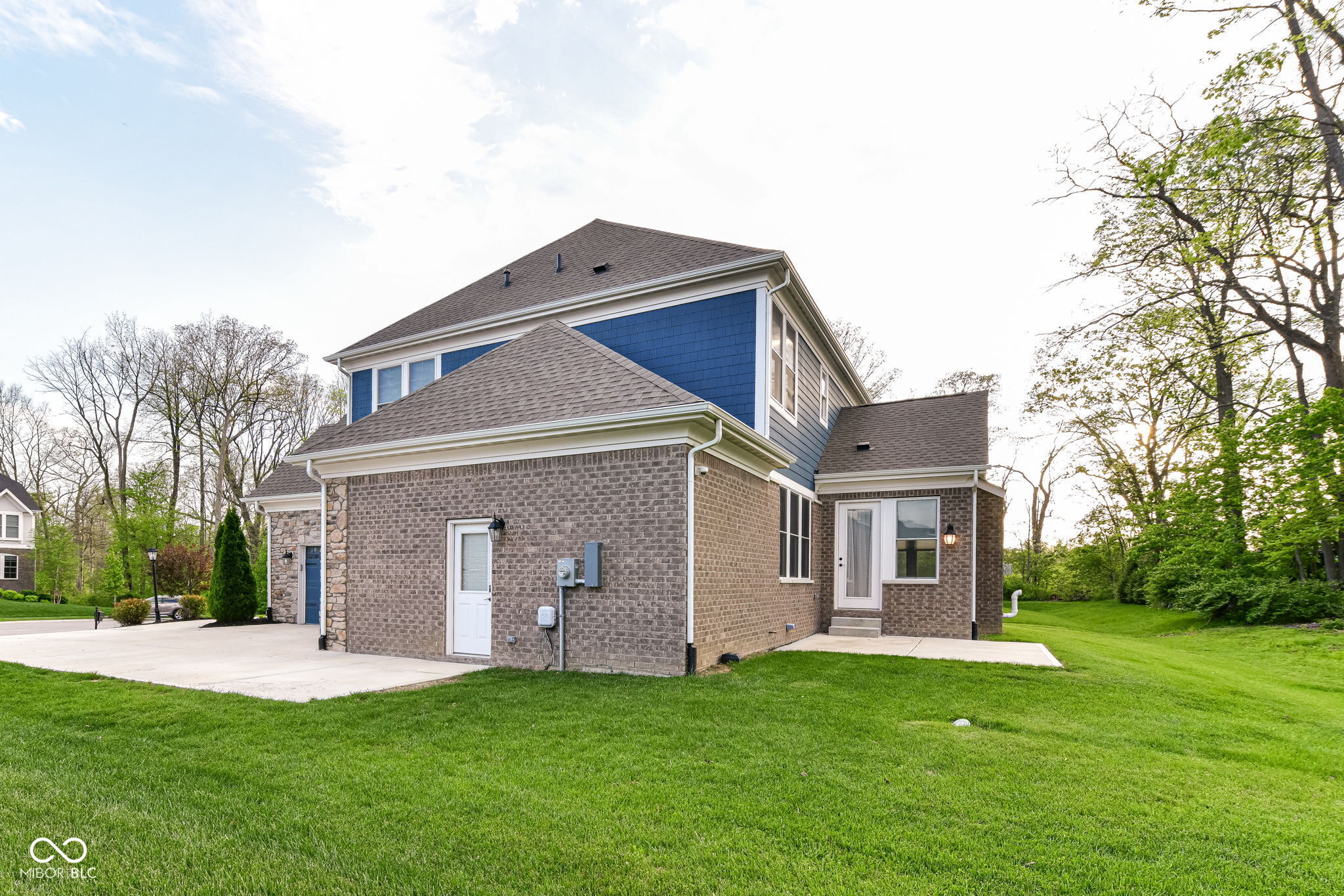 14746 Autumn View Way
