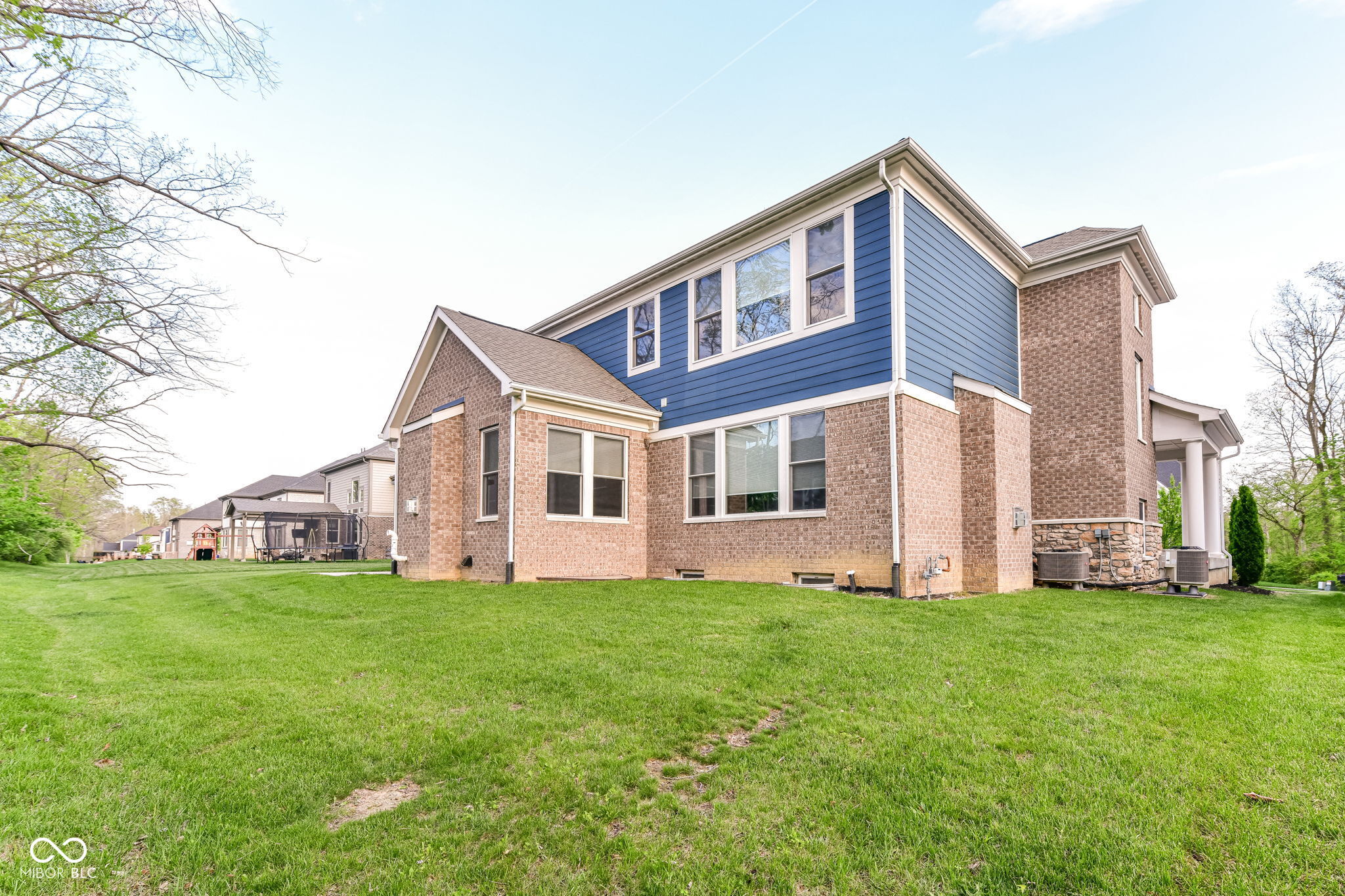 14746 Autumn View Way