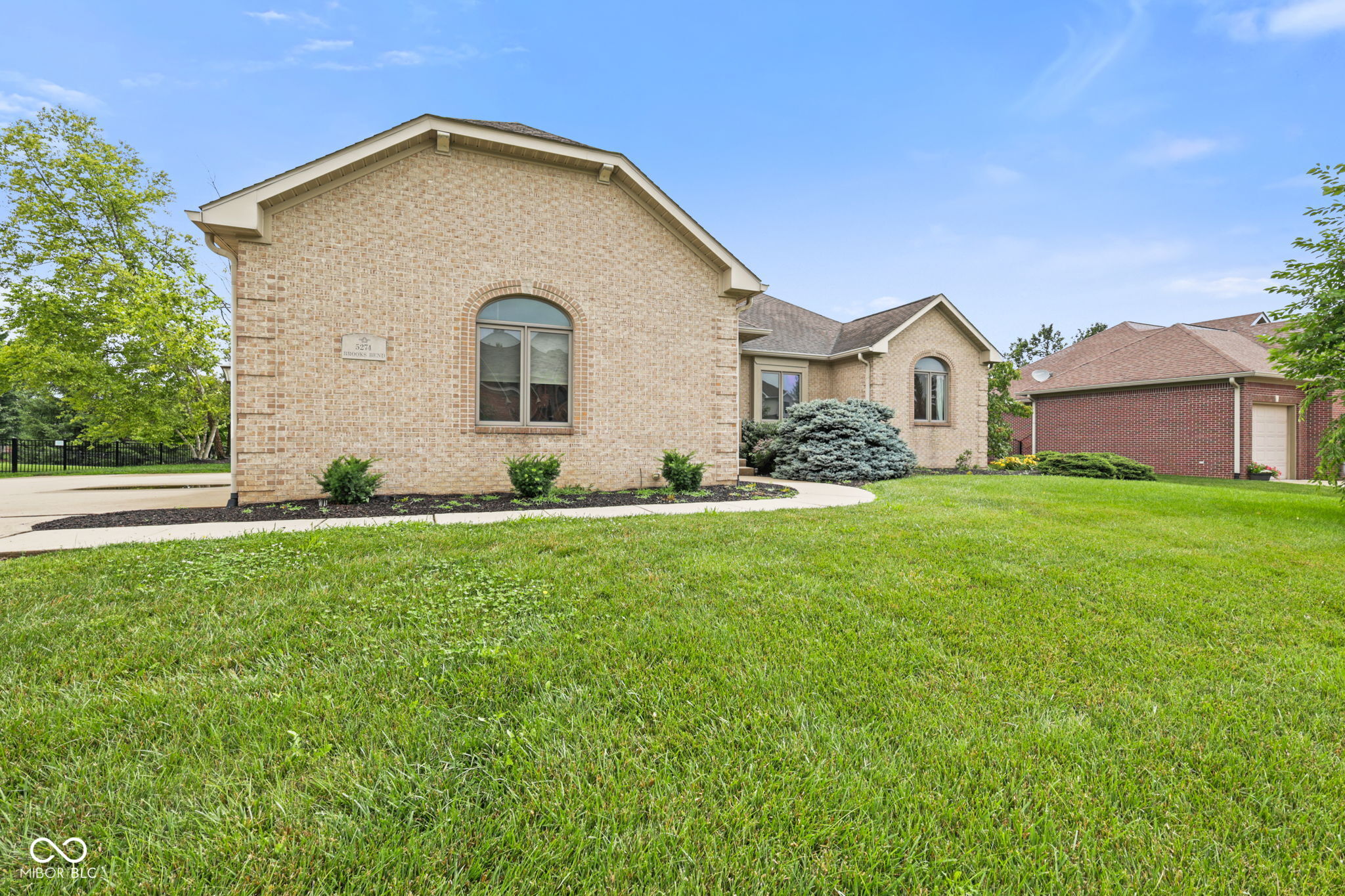 5274 Brooks Bend