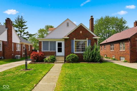 Photo of 1312 N Leland Avenue, Indianapolis, IN 46219 (MLS # 22095389)