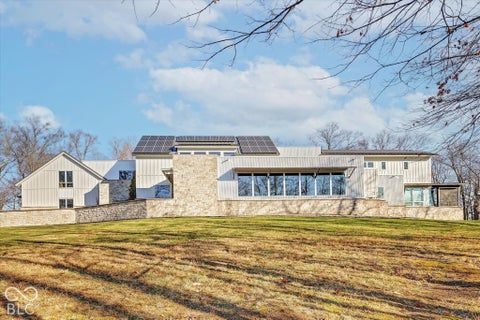 Photo of 2771 E Pedigo Bay Drive, Bloomington, IN 47401 (MLS # 22129384)