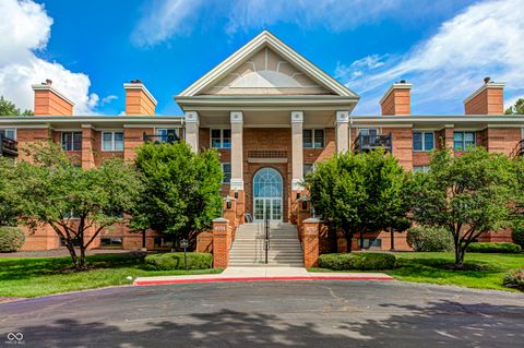 Photo of 8751 Jaffa Court East Drive #13, Indianapolis, IN 46260 (MLS # 22110851)