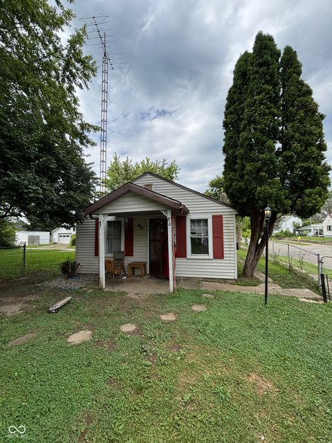 Photo of 100 NW G Street, Richmond, IN 47374 (MLS # 22056079)