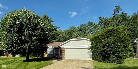 Photo of 1348 Secretariat Lane, Indianapolis, IN 46217 (MLS # 22074467)
