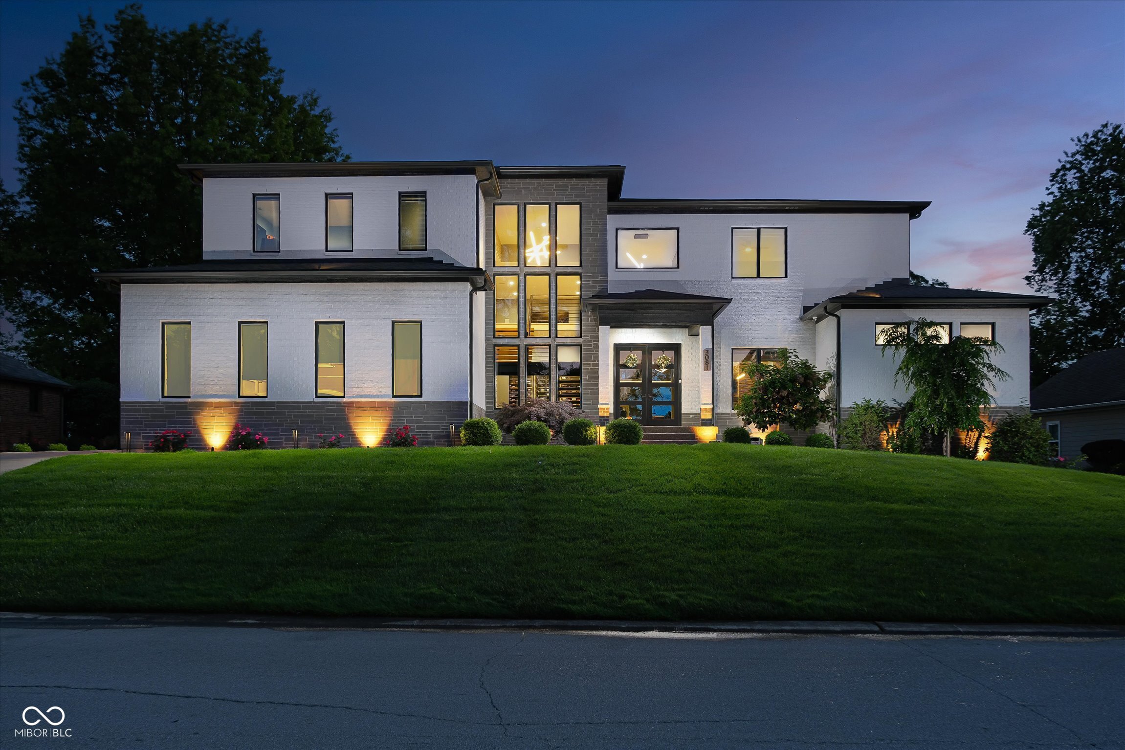 3081 Golfview Drive