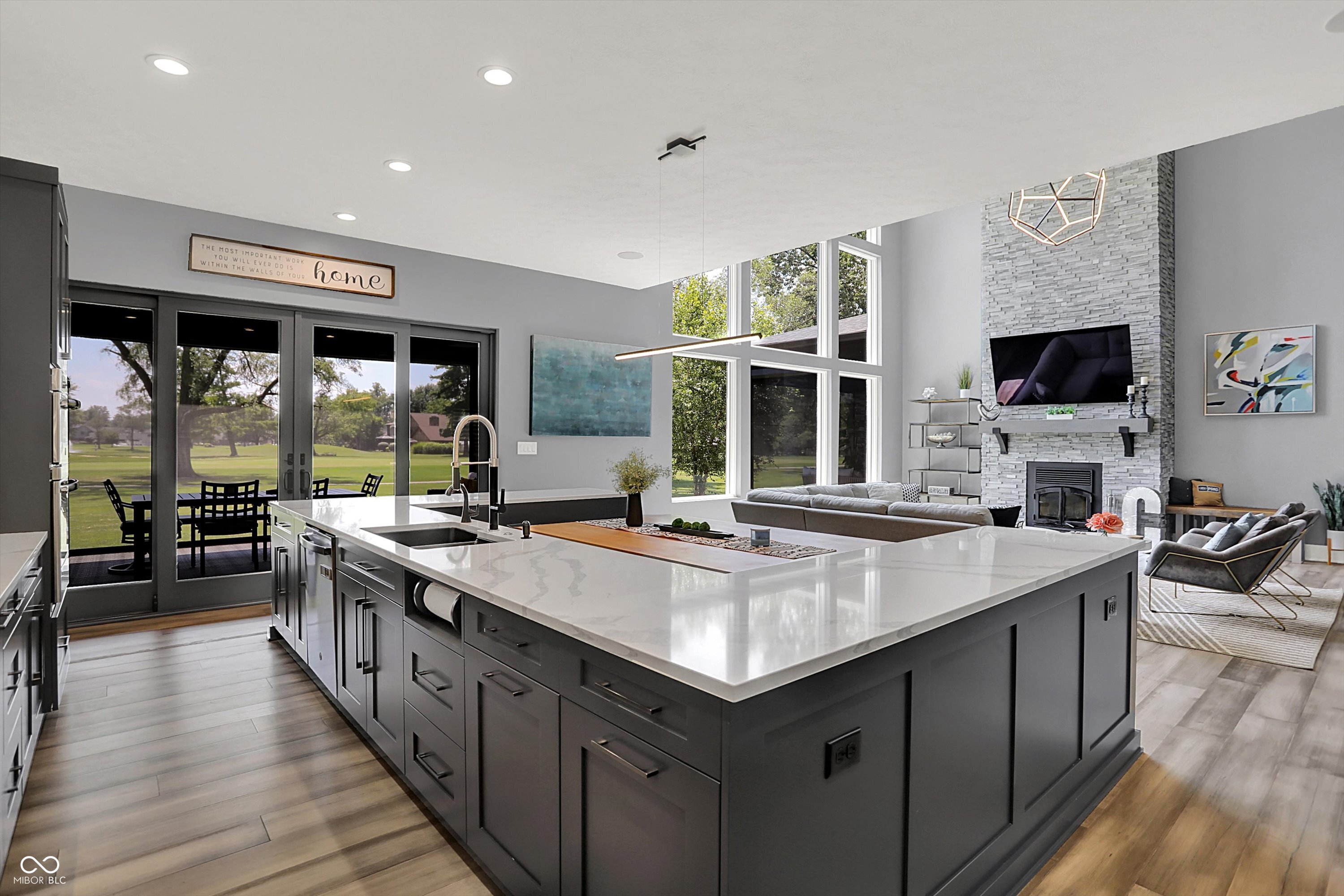3081 Golfview Drive