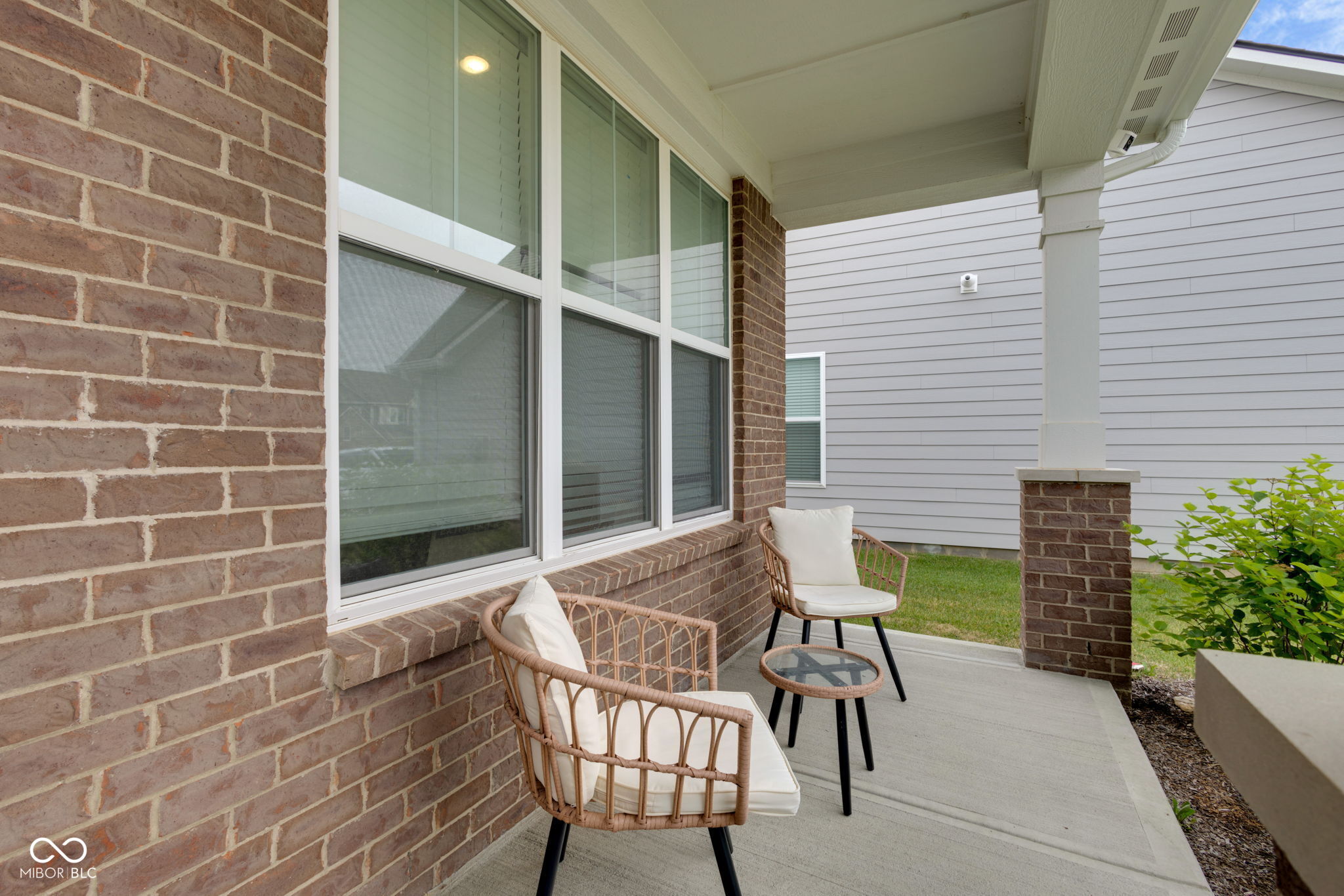 19490 Honeylocust Glen