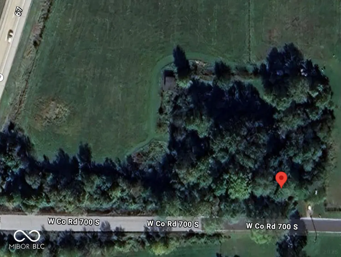 Anderson, Indiana 46017, United States, 2 Bedrooms Bedrooms, ,10 BathroomsBathrooms,Residential,Pending,121734