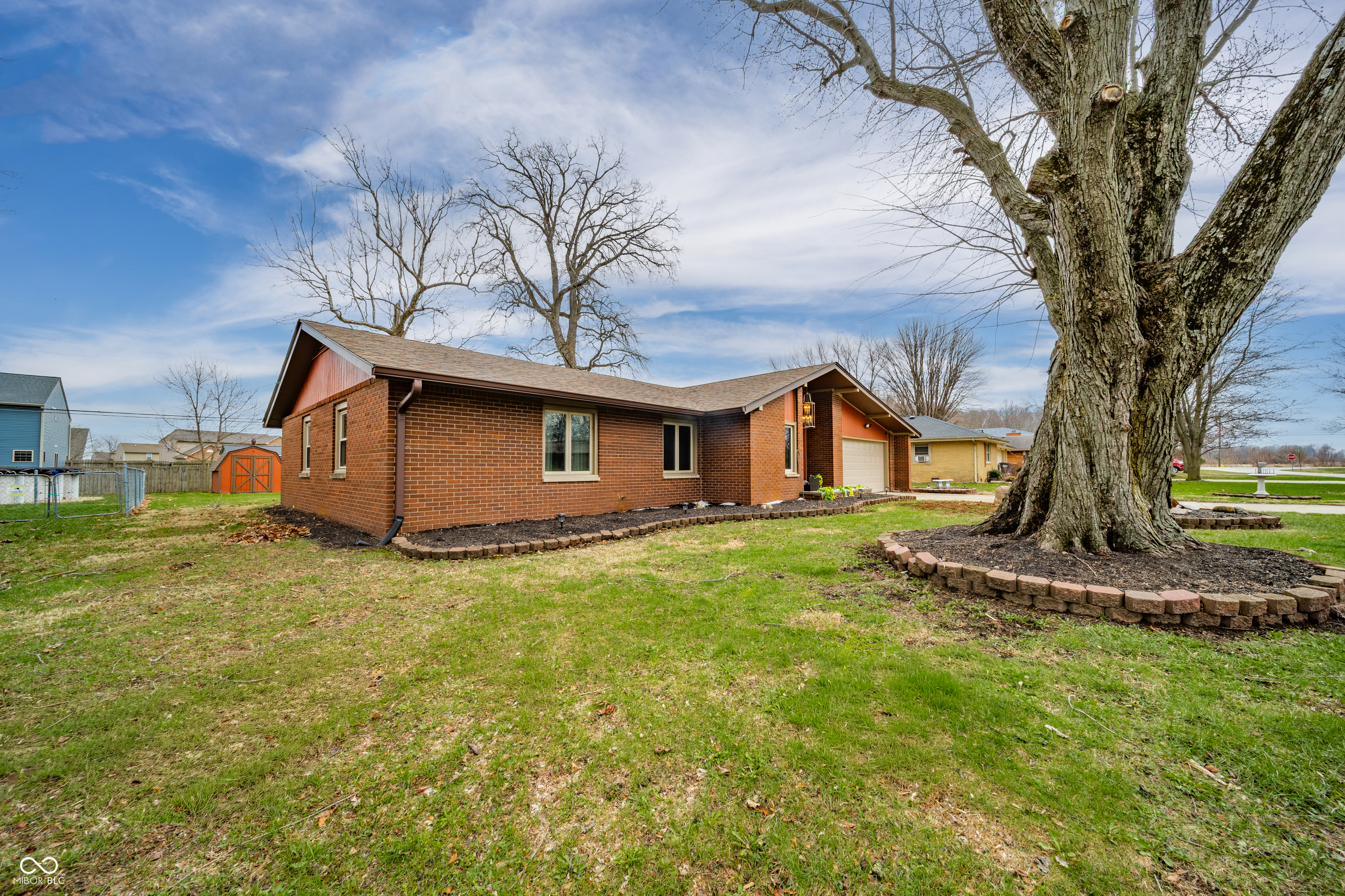 6604 Robinhood Drive