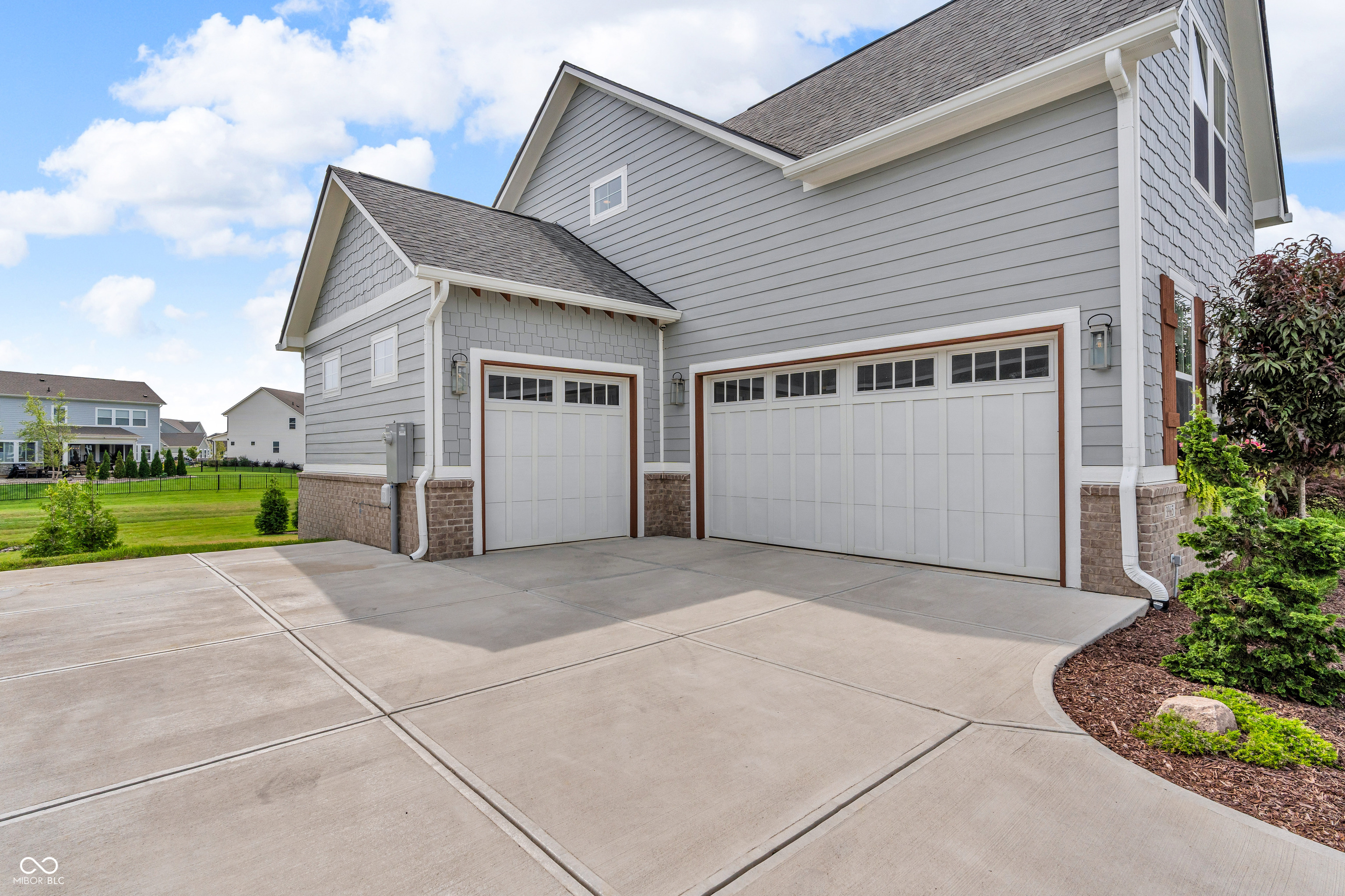 3965 Idlewind Drive