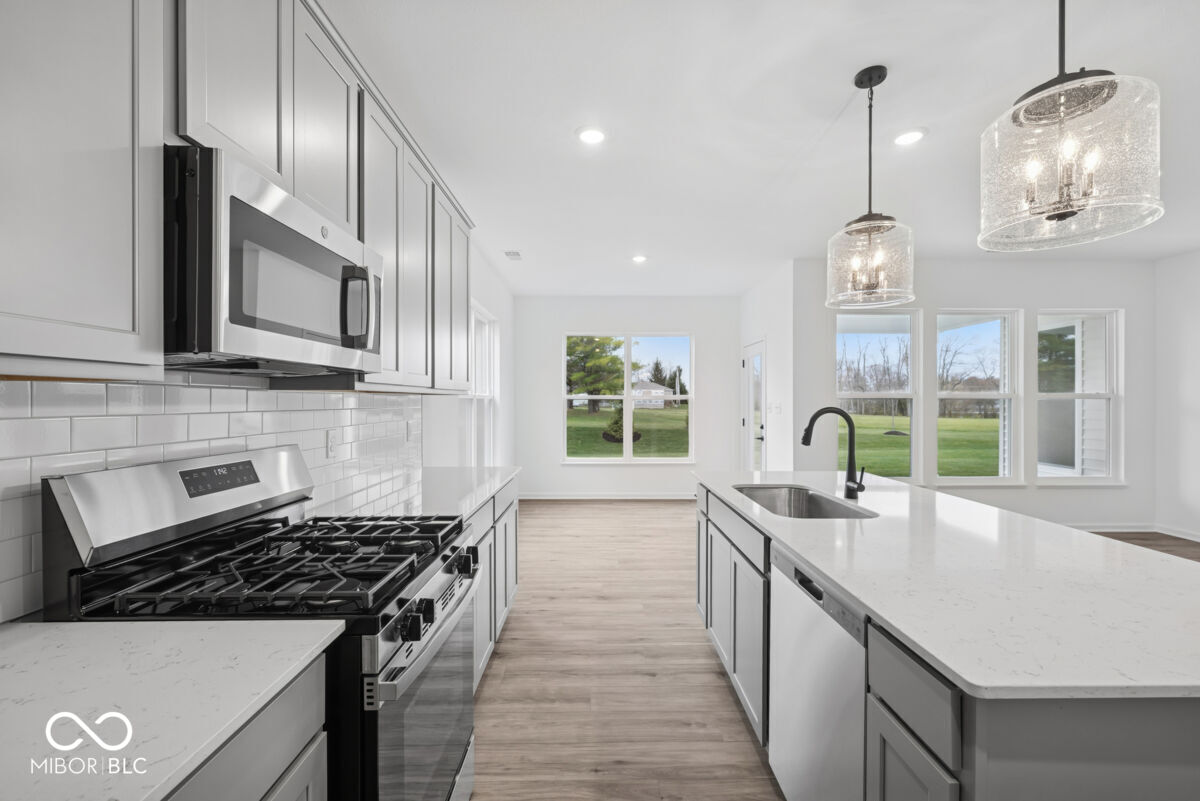 10619 Mangrove Drive