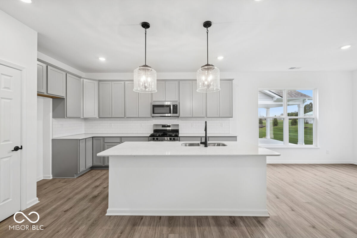 10619 Mangrove Drive