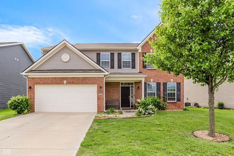 Photo of 8408 Welder Place, Indianapolis, IN 46237 (MLS # 22099466)
