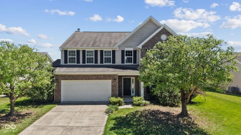Photo of 5973 Oakhaven Drive, Greenwood, IN 46142 (MLS # 22106622)