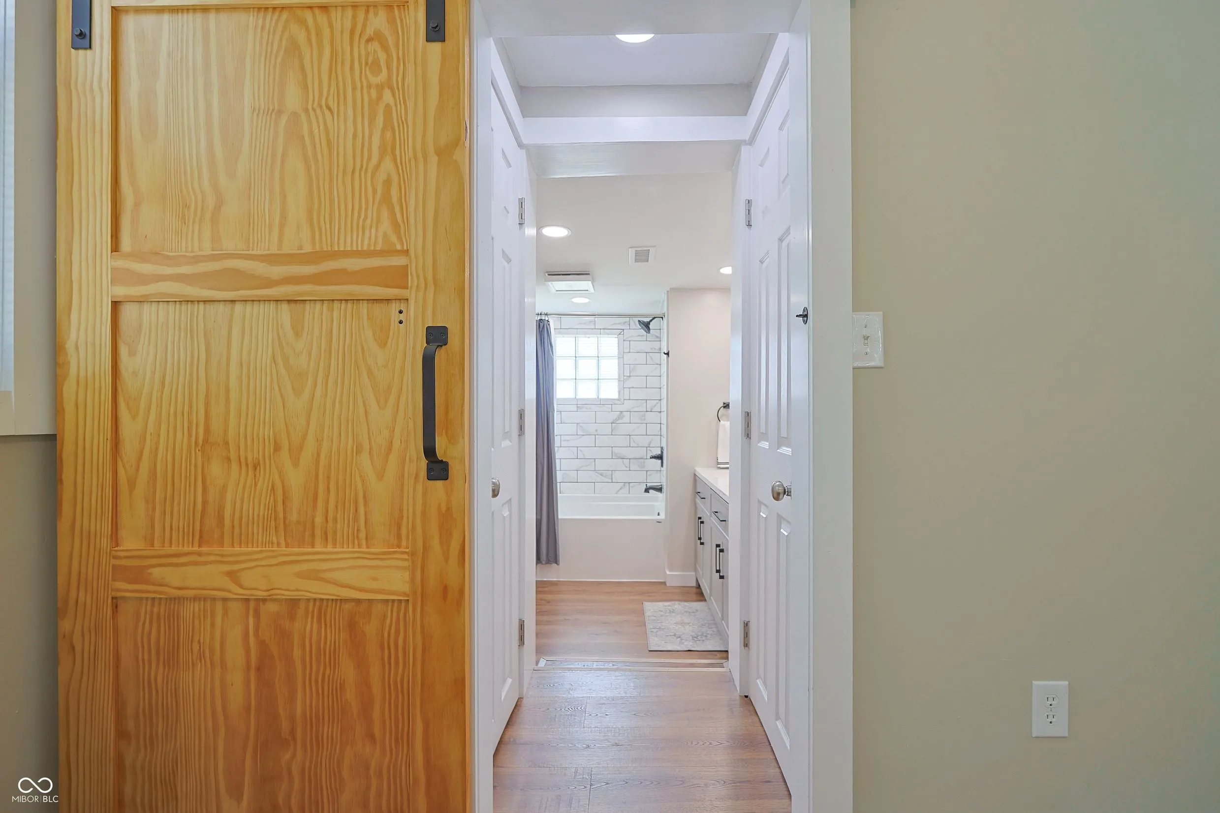 Columbus, Indiana 47203, United States, 3 Bedrooms Bedrooms, ,3 BathroomsBathrooms,Residential,Active,190797