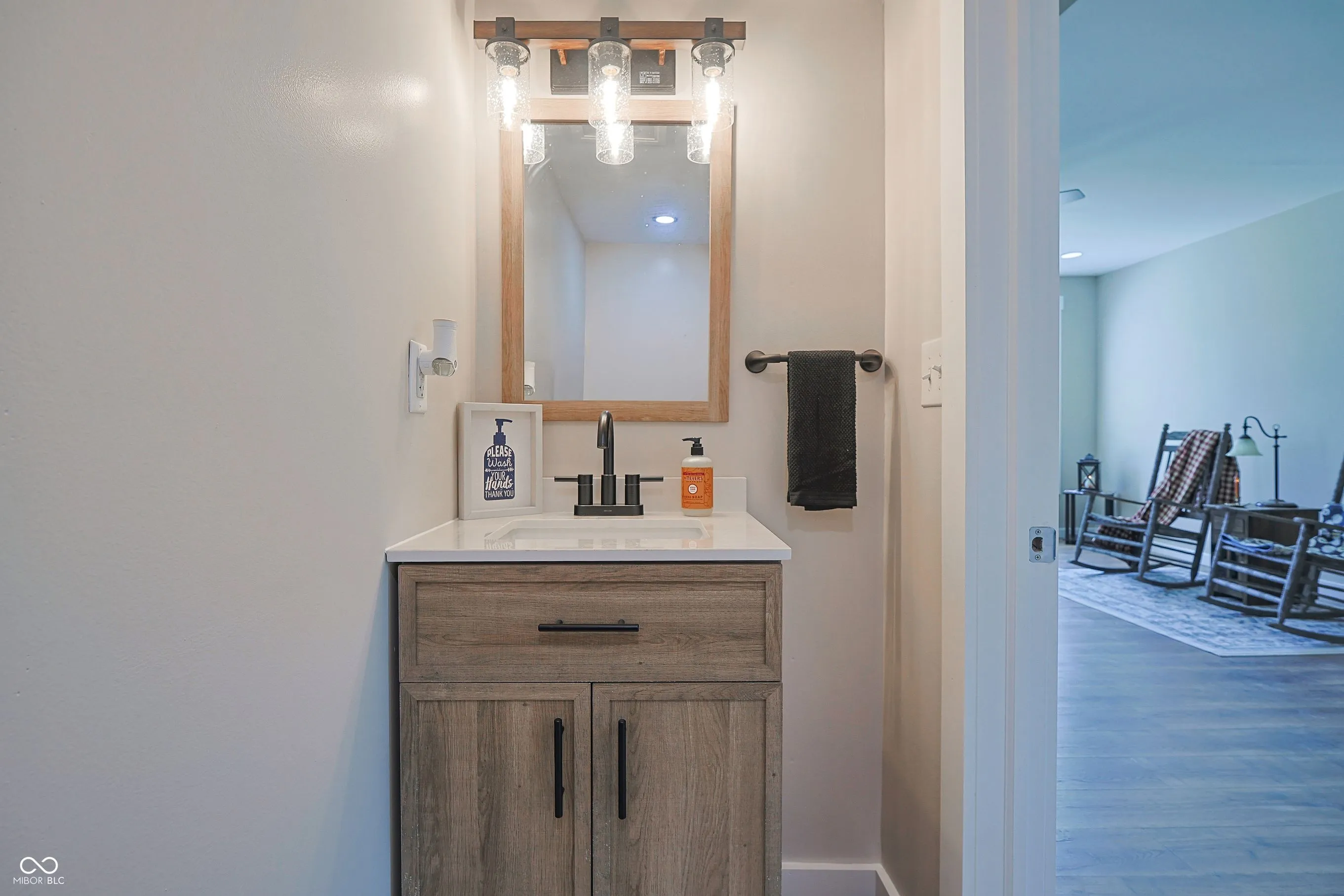 Columbus, Indiana 47203, United States, 3 Bedrooms Bedrooms, ,3 BathroomsBathrooms,Residential,Active,190797