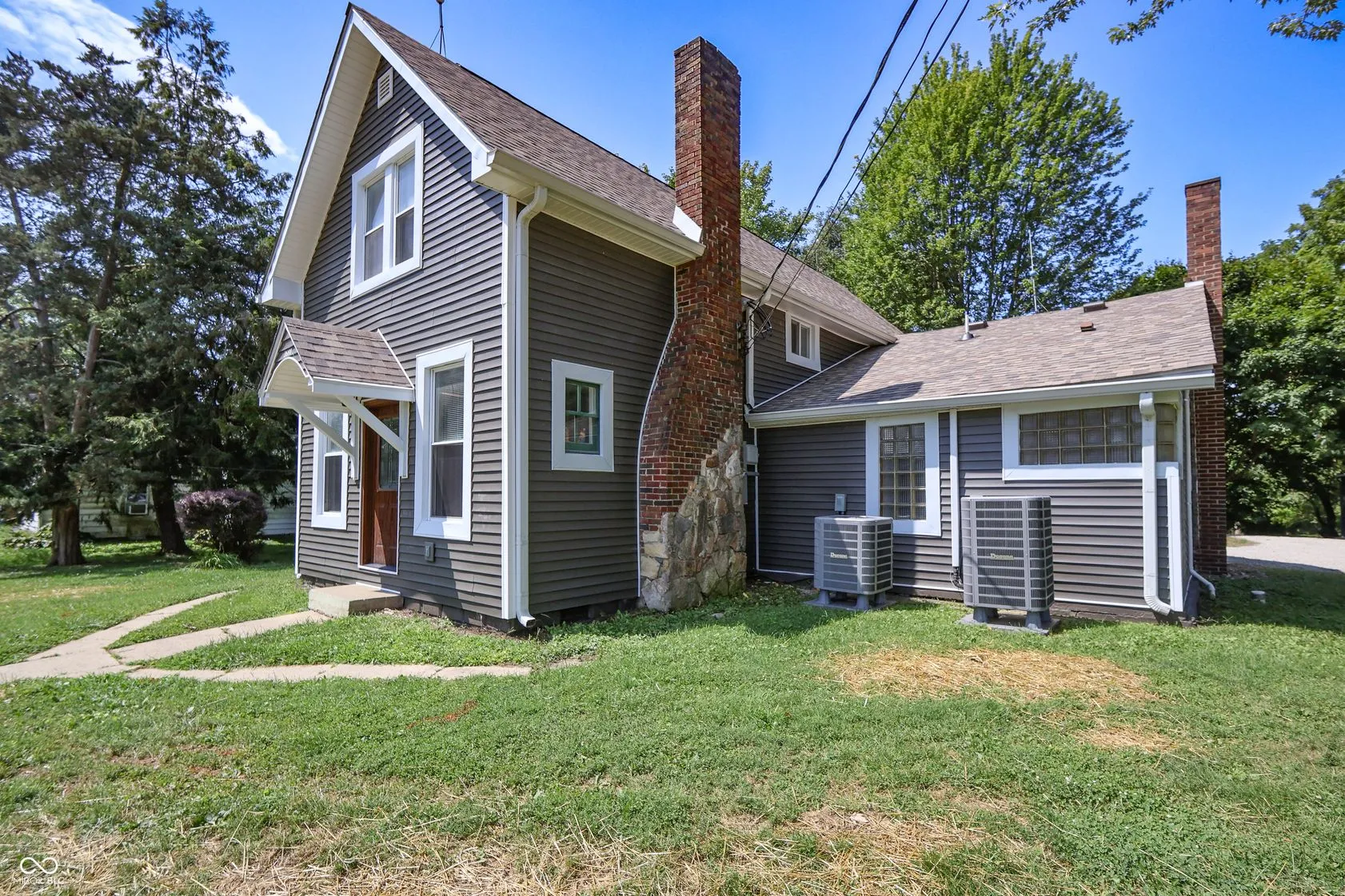 Columbus, Indiana 47203, United States, 3 Bedrooms Bedrooms, ,3 BathroomsBathrooms,Residential,Active,190797