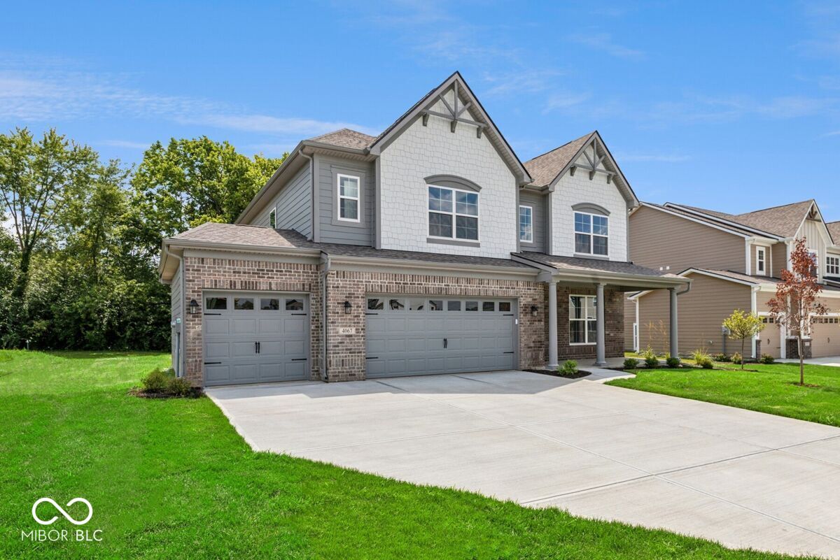 975 Vineyard Way