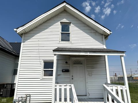 Photo of 1010 Bates Street, Indianapolis, IN 46202 (MLS # 22094513)