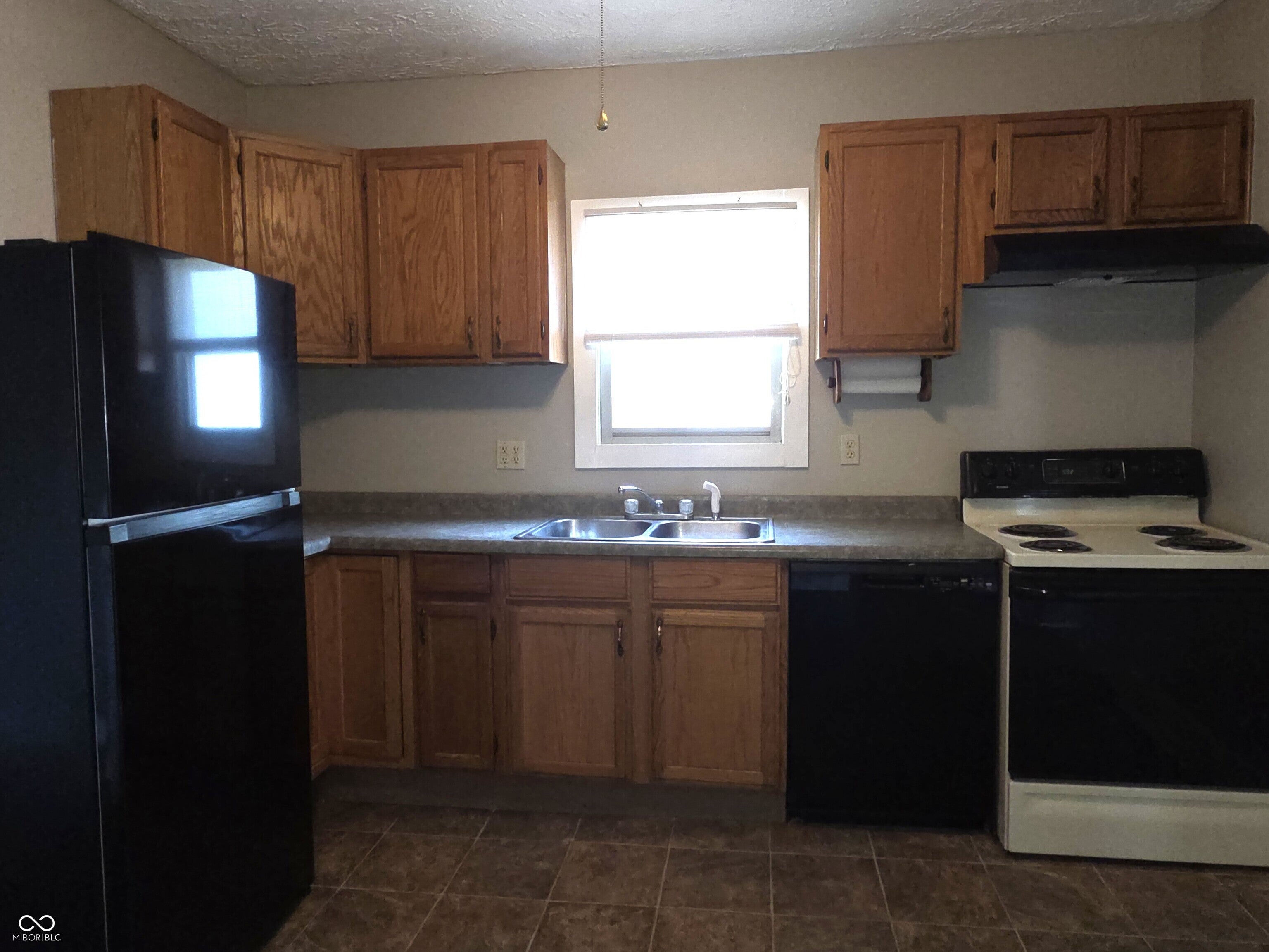 324 W Locust Street