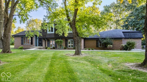 Photo of 8959 Rexford Road, Indianapolis, IN 46260 (MLS # 22130522)