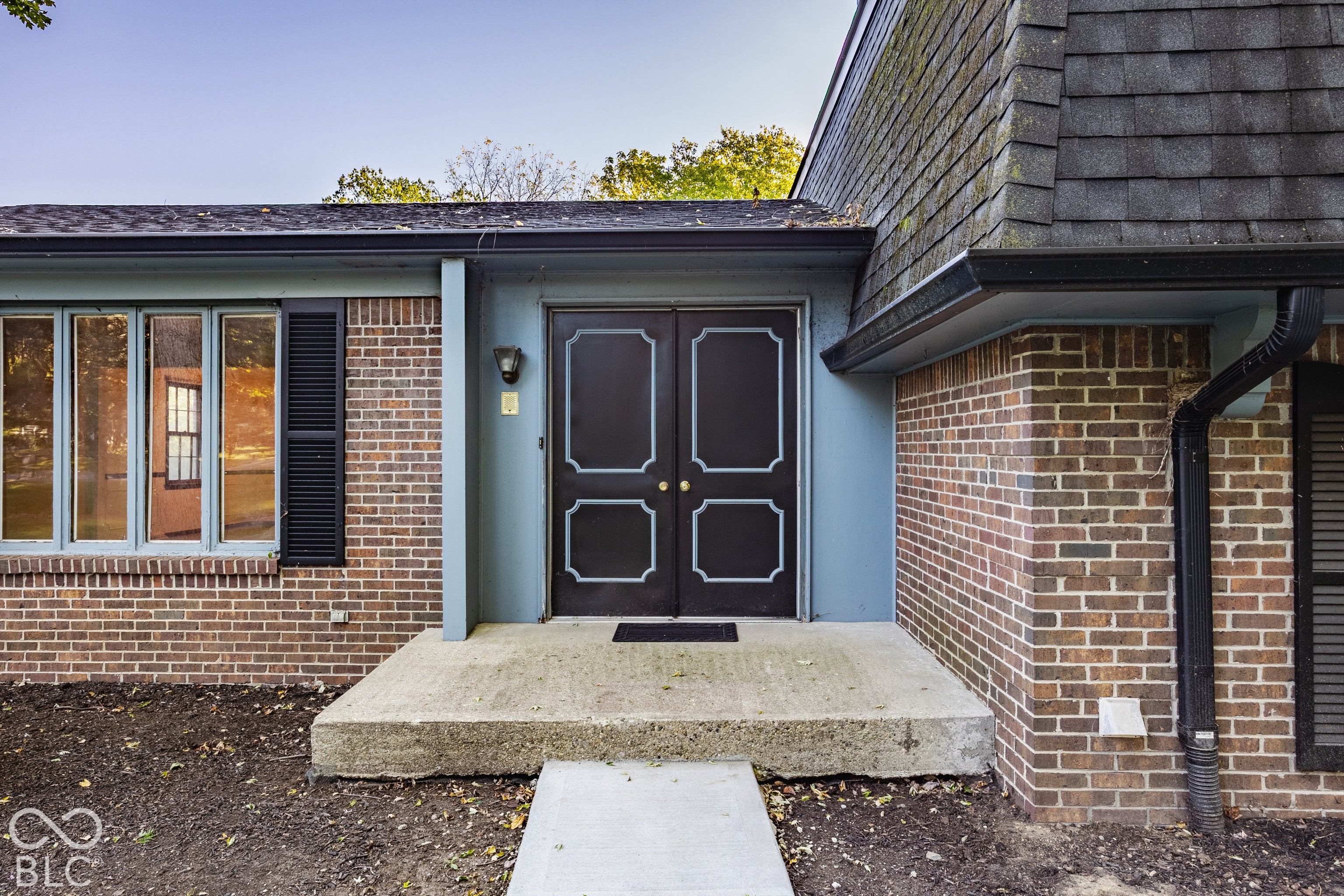 8959 Rexford Road