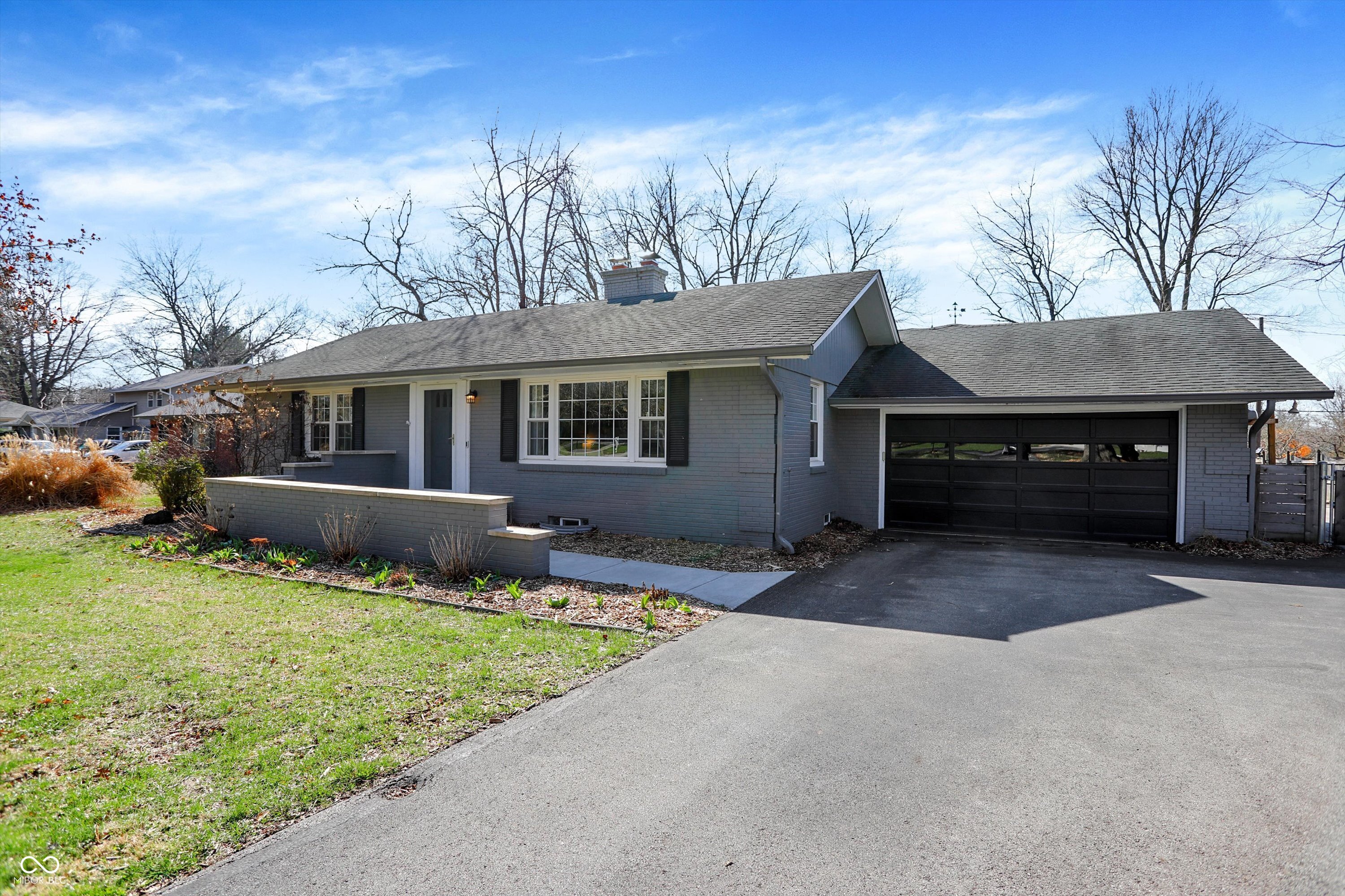 6226 N Parker Avenue