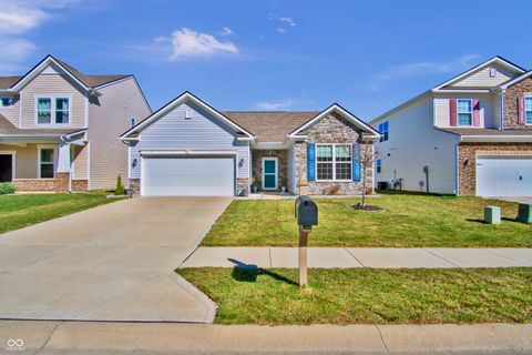 2566 Creek Bank Drive Columbus IN 47201