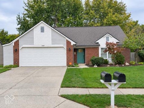 Photo of 7343 Cobblestone East Drive, Indianapolis, IN 46236 (MLS # 22133202)
