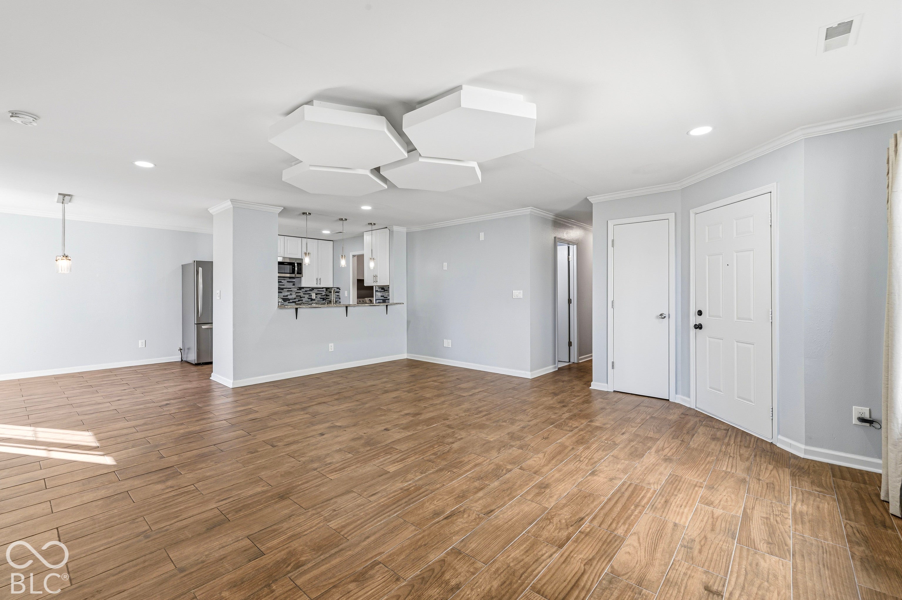 6719 Glenn Meade Drive