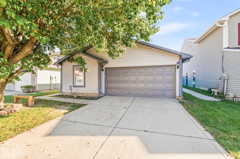 Photo of 6719 Glenn Meade Drive, Indianapolis, IN 46241 (MLS # 22131956)