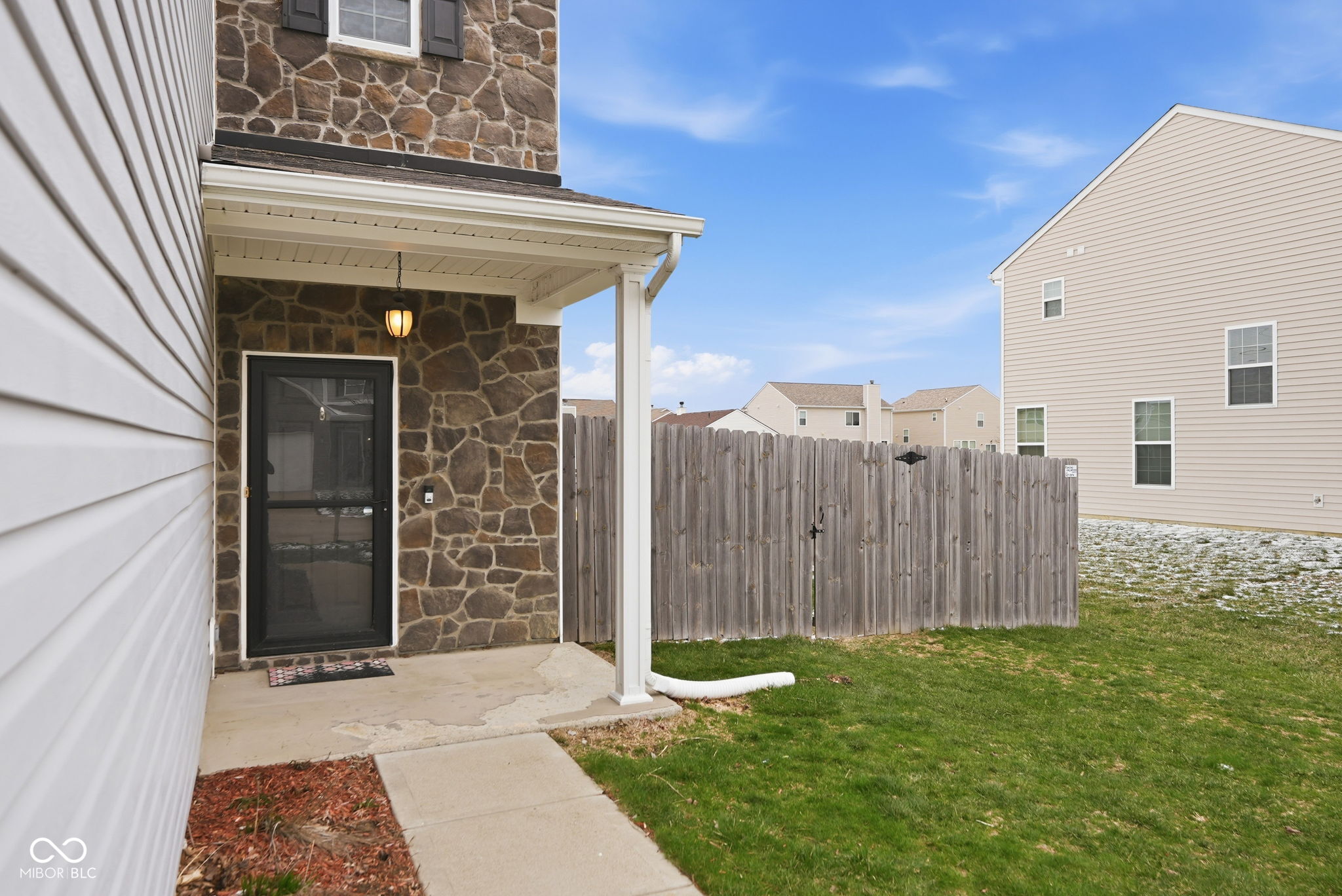 5774 Bluff View Lane